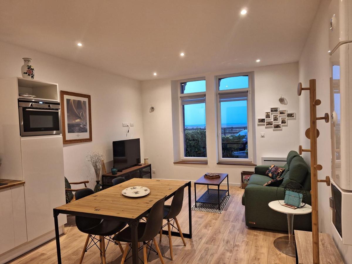 La Perle De Houlgate Apartment Bagian luar foto
